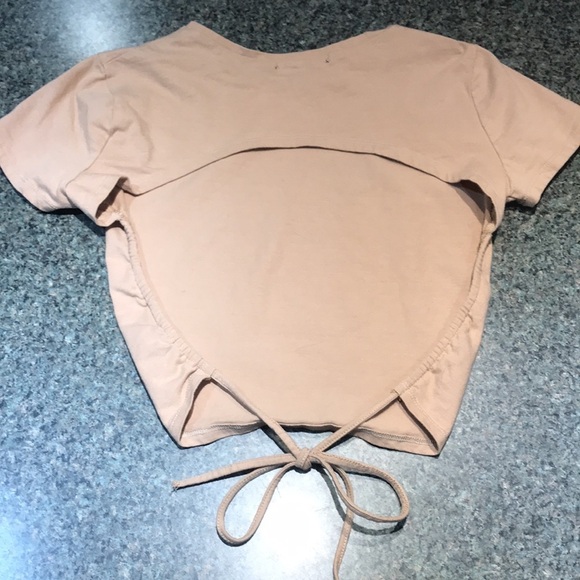 Forever 21 size Medium tan open back with tie shirt - Picture 7 of 9